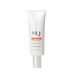 کرم ضد آفتاب بی رنگ ام کیو با SPF50 مناسب پوست نرمال و خشک حجم 55 میلی لیتر